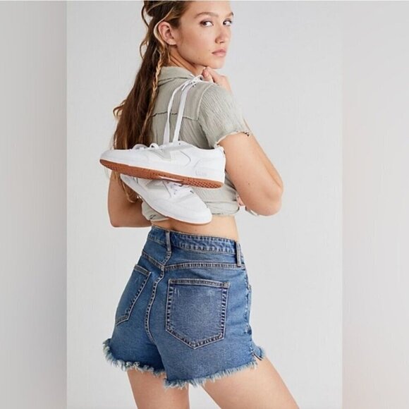 Free People We The Free Crvy Vintage High Rise Shorts Mid Wash Denim Cotton Blen - Picture 5 of 9